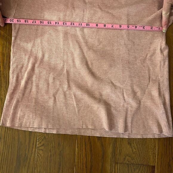 American Eagle mauve color size lg sweater - Picture 6 of 9